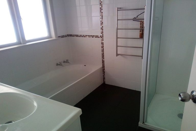 Photo of property in 42 Willis Road, Papakura, 2110