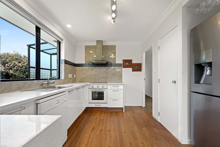 Photo of property in 34 Delamare Road, St Andrews, Hamilton, 3200