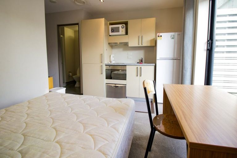 Photo of property in Dual Apartments, 108/142 Vivian Street, Te Aro, Wellington, 6011