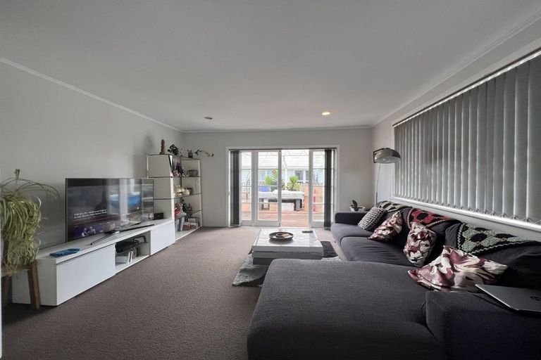Photo of property in 19 Mcentee Street, Papakura, 2110