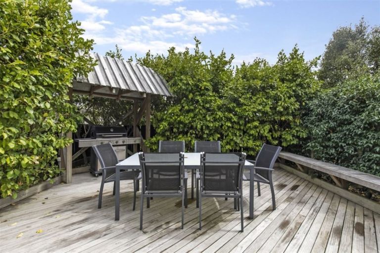 Photo of property in 14a Toru Street, Te Atatu Peninsula, Auckland, 0610