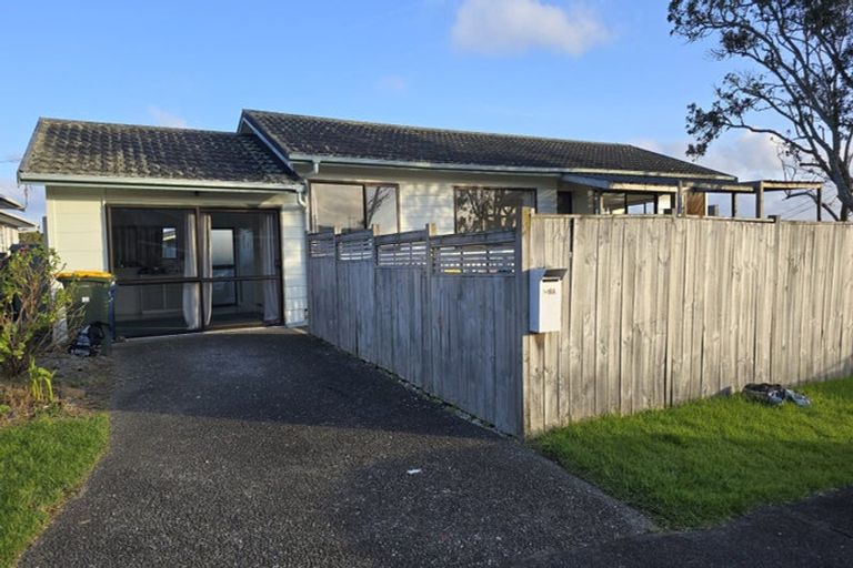 Photo of property in 1/18a Neal Avenue, Glenfield, Auckland, 0629