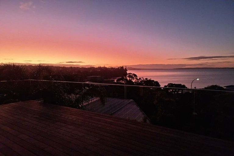 Photo of property in 4 Rangitoto View Road, Cockle Bay, Auckland, 2014