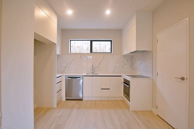 Photo of property in 82f Salisbury Road, Birkdale, Auckland, 0626