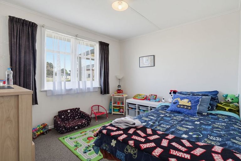 Photo of property in 12 Mosston Road, Castlecliff, Whanganui, 4501