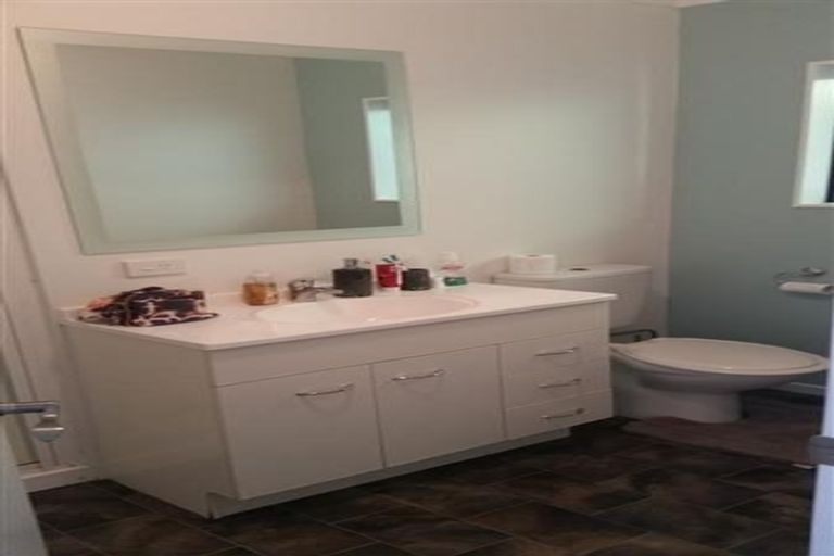 Photo of property in 4/253 Saint Aubyn Street, New Plymouth, 4310