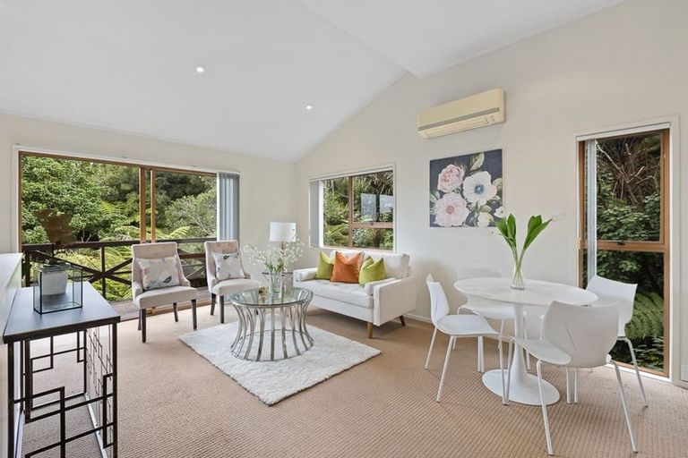 Photo of property in 1/807 East Coast Road, Northcross, Auckland, 0630