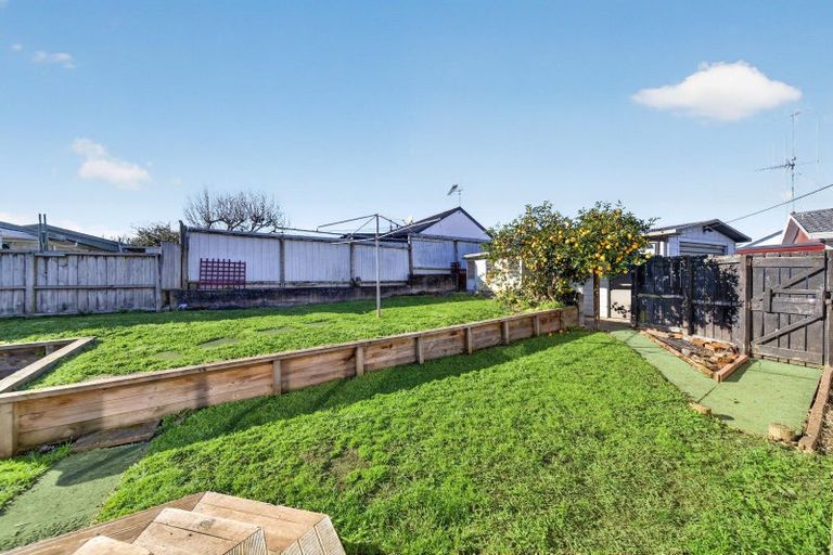 Photo of property in 18 Thode Place, Nawton, Hamilton, 3200