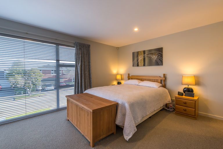 Photo of property in 1 Paikea Place, Somerfield, Christchurch, 8024