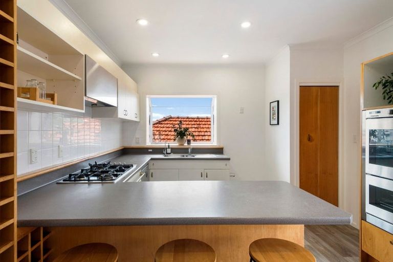 Photo of property in 31 Norwood Road, Bayswater, Auckland, 0622