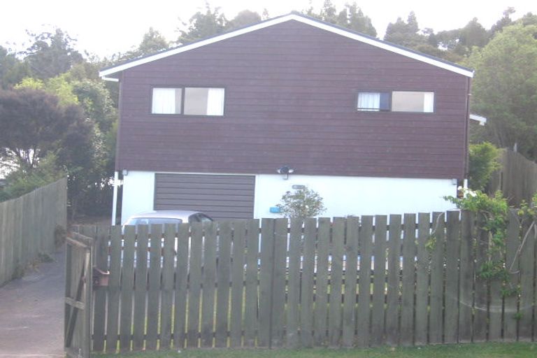 Photo of property in 2/25 Heathglen Place, Bayview, Auckland, 0629