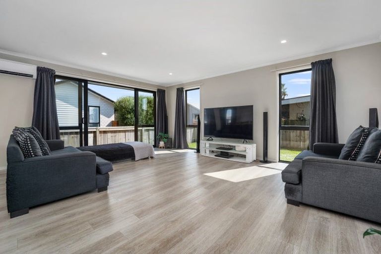 Photo of property in 14 Centaine Way, Papamoa Beach, Papamoa, 3118