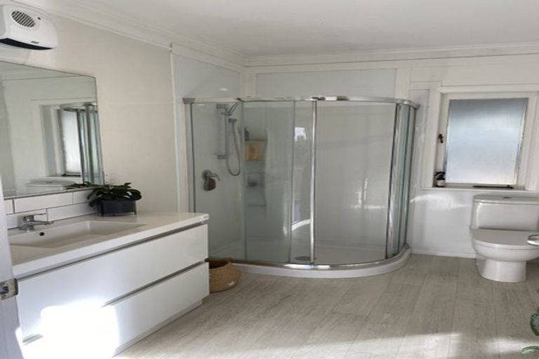 Photo of property in 10 Tizard Road, Birkenhead, Auckland, 0626