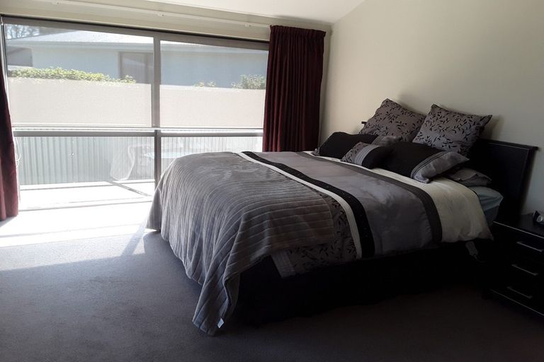 Photo of property in 46 Aloway Street, Wallacetown, 9816