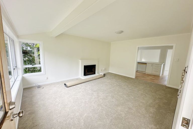 Photo of property in 530 Beach Road, Murrays Bay, Auckland, 0630