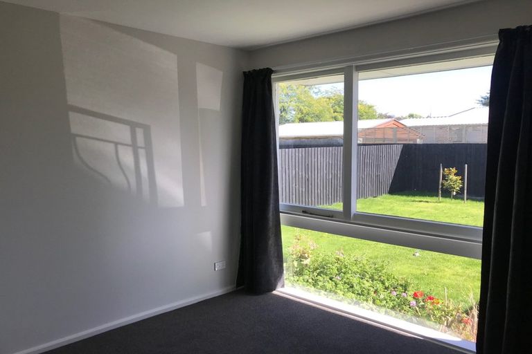 Photo of property in 1/7 Burrows Place, Ilam, Christchurch, 8041