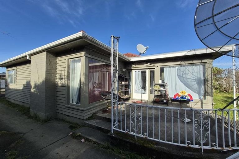Photo of property in 72 Main North Road, Papanui, Christchurch, 8052