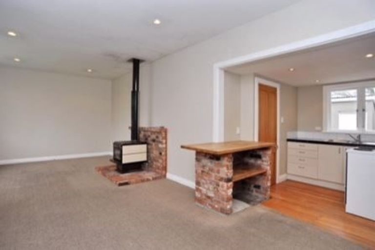 Photo of property in 12 Pound Street, Amberley, 7410