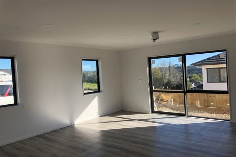 Photo of property in 11 Shibata Rise, Ranui, Auckland, 0612
