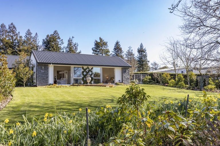 Photo of property in 72 Oakgrove Drive, Rangiora, 7400