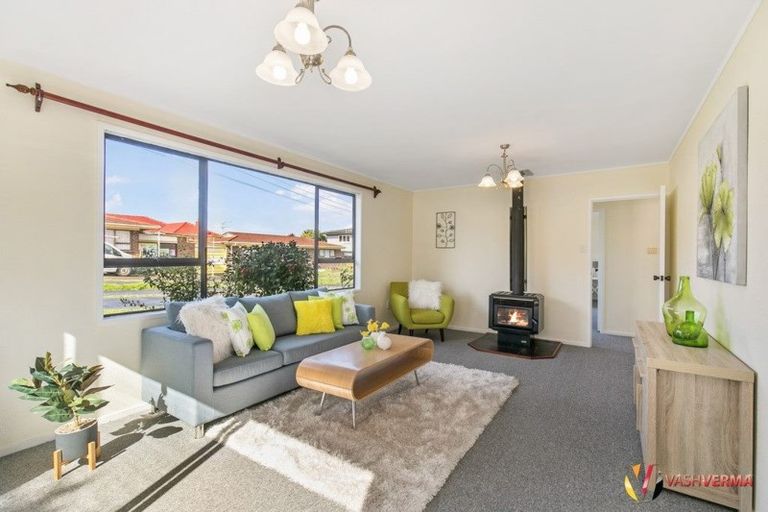 Photo of property in 1/53 Great South Road, Takanini, 2112