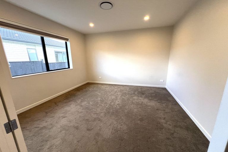 Photo of property in 10 Rossbeg Lane, Flat Bush, Auckland, 2019