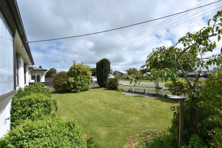 Photo of property in 58 Kilmarnock Street, Wallacetown, 9816