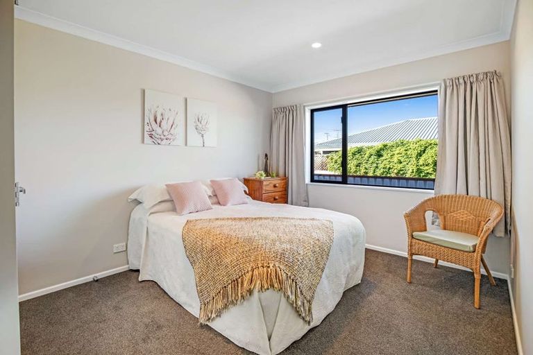 Photo of property in 105 Winchester Street, Levin, 5510