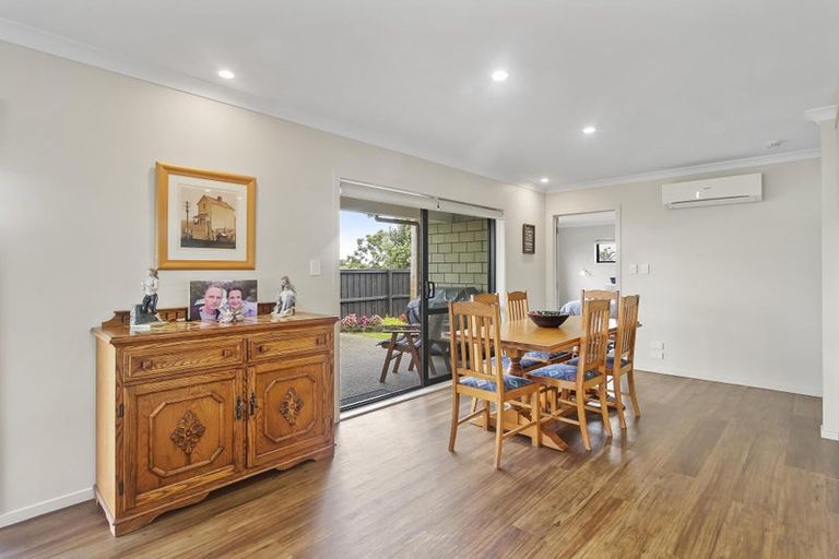 Photo of property in 7 Vela Place, Clarks Beach, 2122