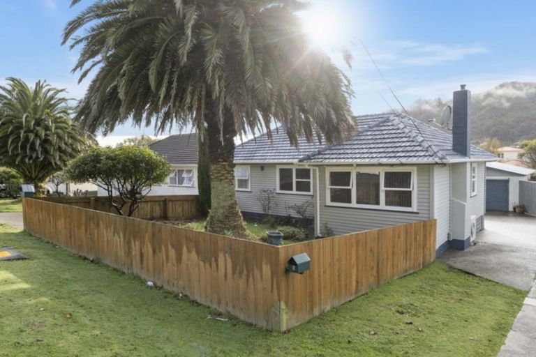 Photo of property in 13 Main Road, Wainuiomata, Lower Hutt, 5014