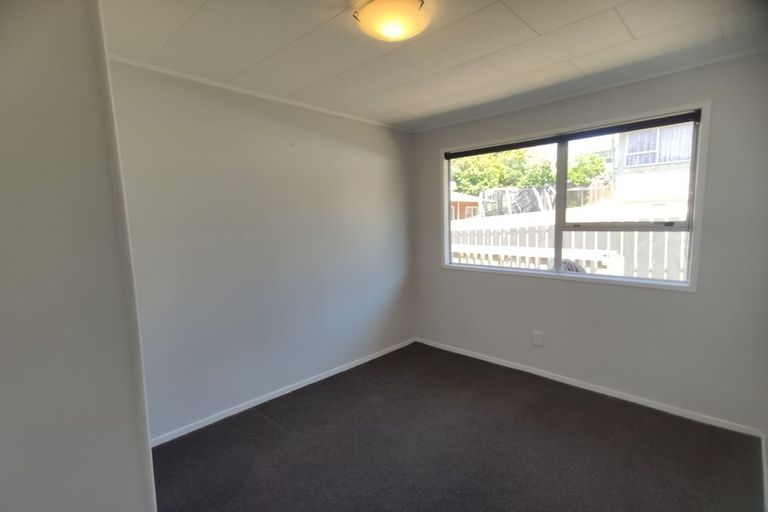 Photo of property in 103 Lynn Road, Bayview, Auckland, 0629