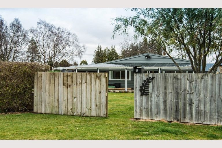 Photo of property in 5 Martin Place, Ohakune, 4625
