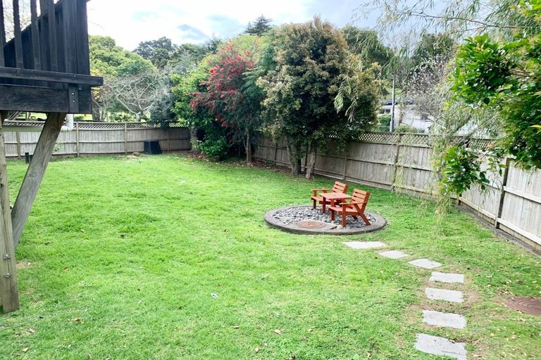 Photo of property in 2/1 Mayfair Crescent, Mairangi Bay, Auckland, 0630
