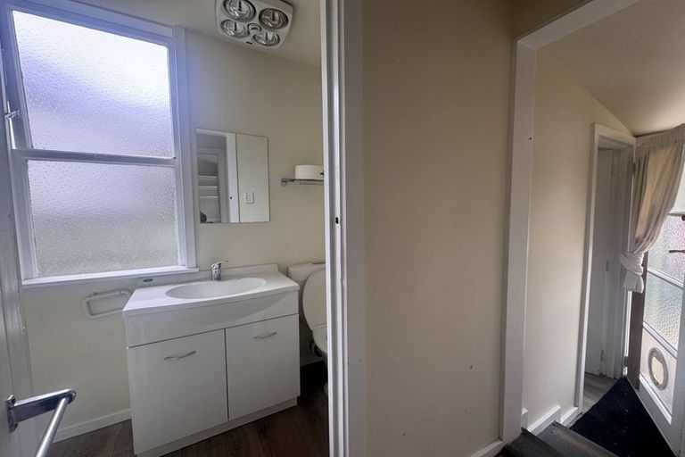 Photo of property in 134 Holly Road, St Albans, Christchurch, 8014