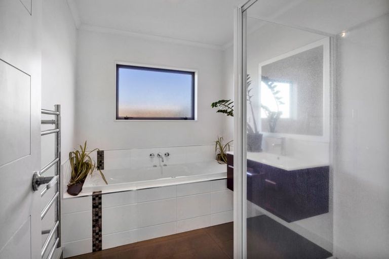 Photo of property in 484 Turuturu Road, Hawera, 4674