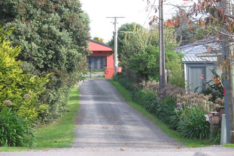 Photo of property in 312 Te Moana Road, Waikanae, 5036