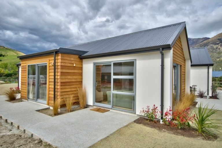 Photo of property in 47g Erskine Street, Lake Hayes, Queenstown, 9304