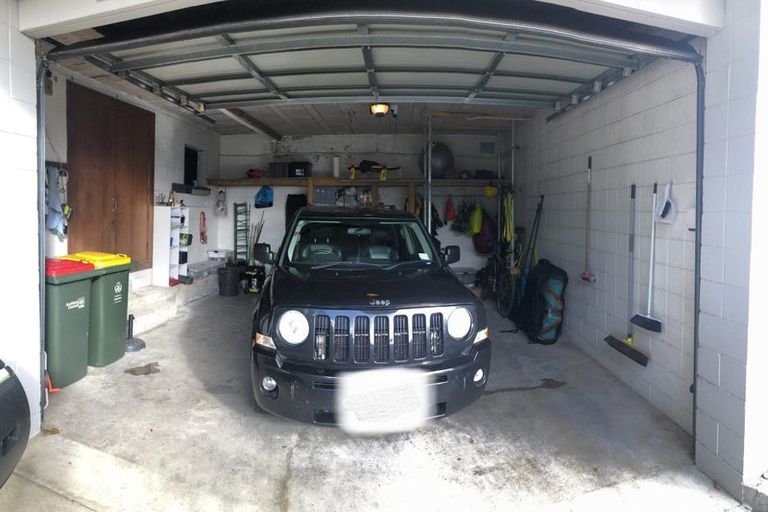 Photo of property in 3/64 Hattaway Avenue, Bucklands Beach, Auckland, 2012