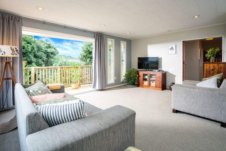 Photo of property in 6 Maybury Way, Island Bay, Wellington, 6023