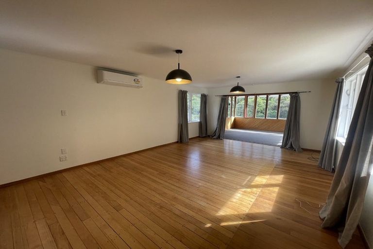 Photo of property in 50 Melrose Road, Island Bay, Wellington, 6023