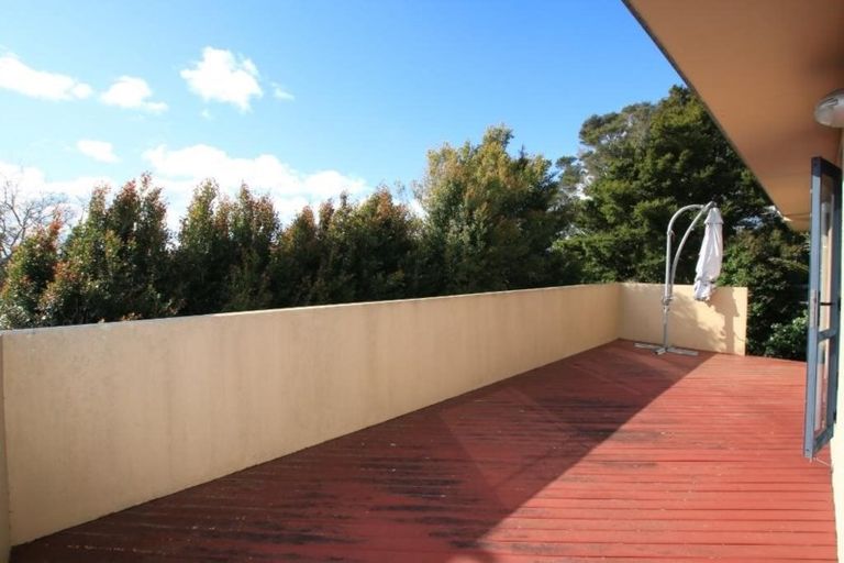 Photo of property in 7a Roberts Road, Glenfield, Auckland, 0629