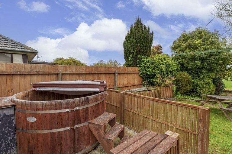 Photo of property in 7 Renwick Place, Hillmorton, Christchurch, 8025