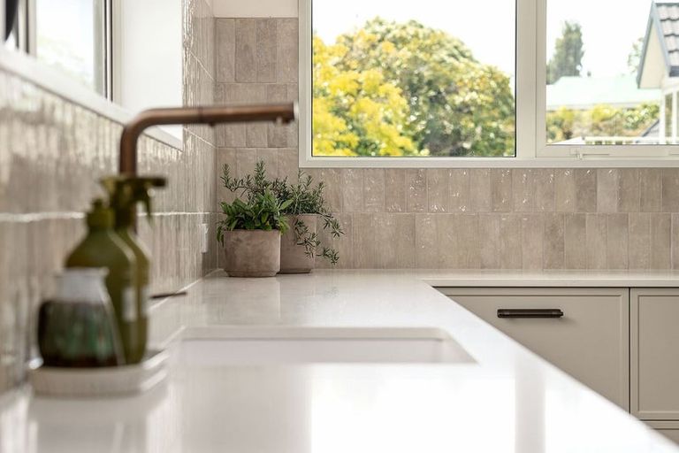 Photo of property in 2/229 Waimea Terrace, Beckenham, Christchurch, 8023