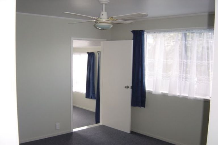 Photo of property in 12 Edwin Freeman Place, Ranui, Auckland, 0612