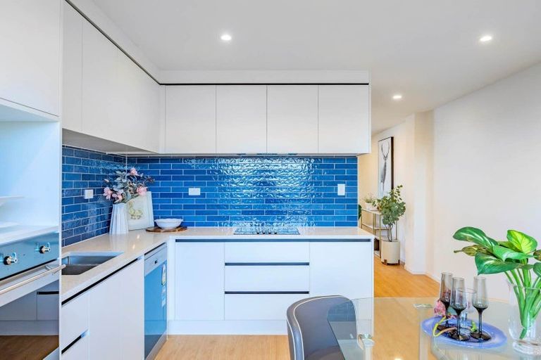 Photo of property in 6/4 Waitaki Street, Henderson, Auckland, 0612