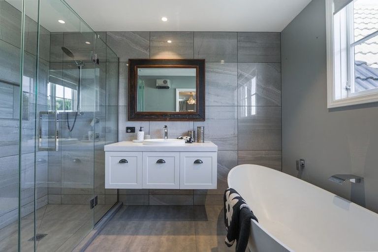 Photo of property in 96 Glandovey Road, Fendalton, Christchurch, 8052