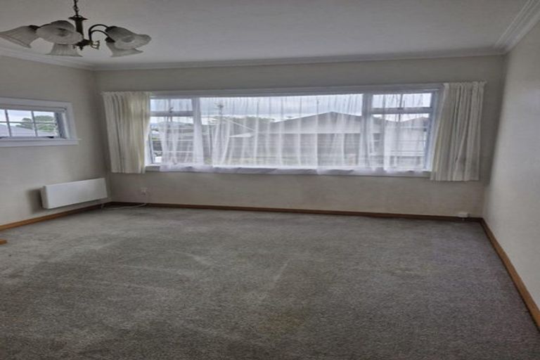 Photo of property in 7 Wilton Street, Westown, New Plymouth, 4310