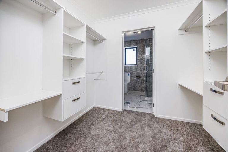 Photo of property in 38b Seymour Road, Sunnyvale, Auckland, 0612