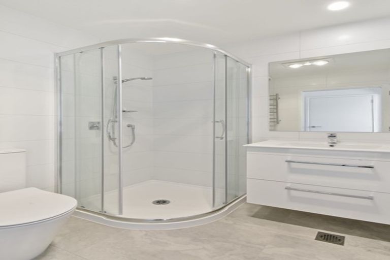 Photo of property in 4/47a Huntington Drive, Huntington Park, Auckland, 2013