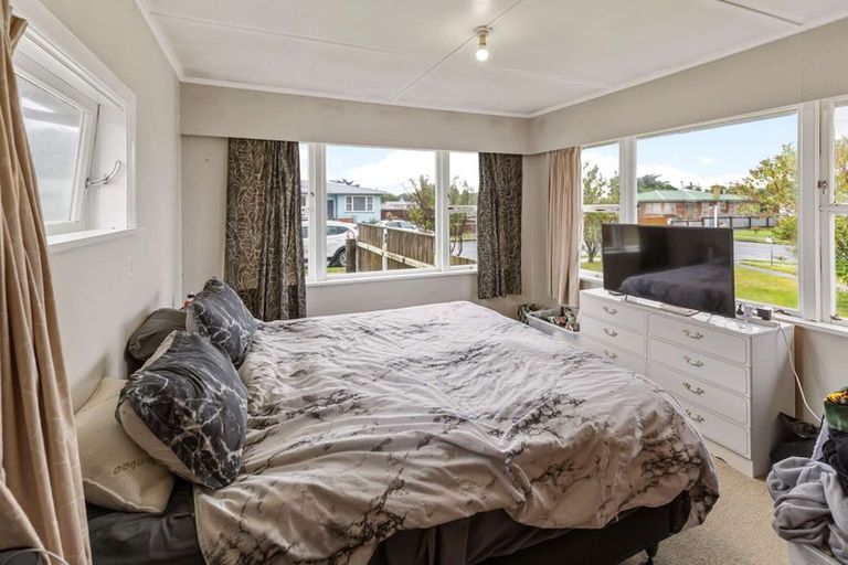 Photo of property in 18 Clyde Street, Levin, 5510